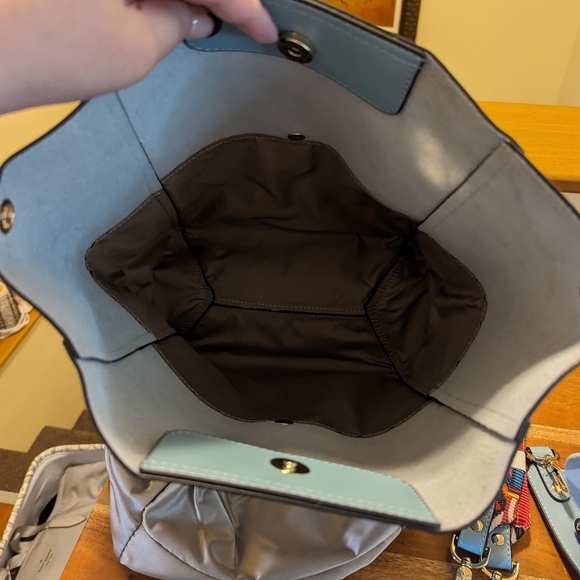 Bostonten Leather Tote Bucket Bag - Picture 6 of 7